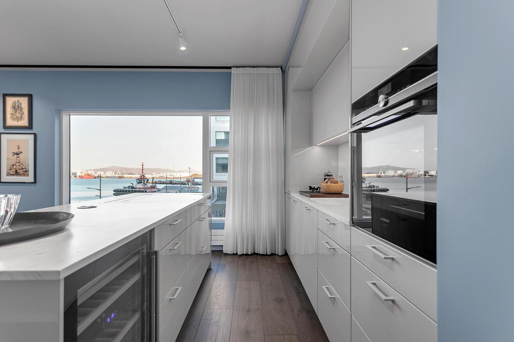 Sunny Central Reykjavik Apartment - Harbour View Exteriör bild
