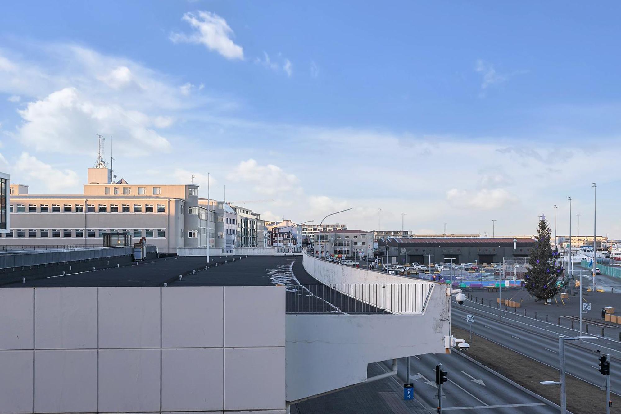 Sunny Central Reykjavik Apartment - Harbour View Exteriör bild